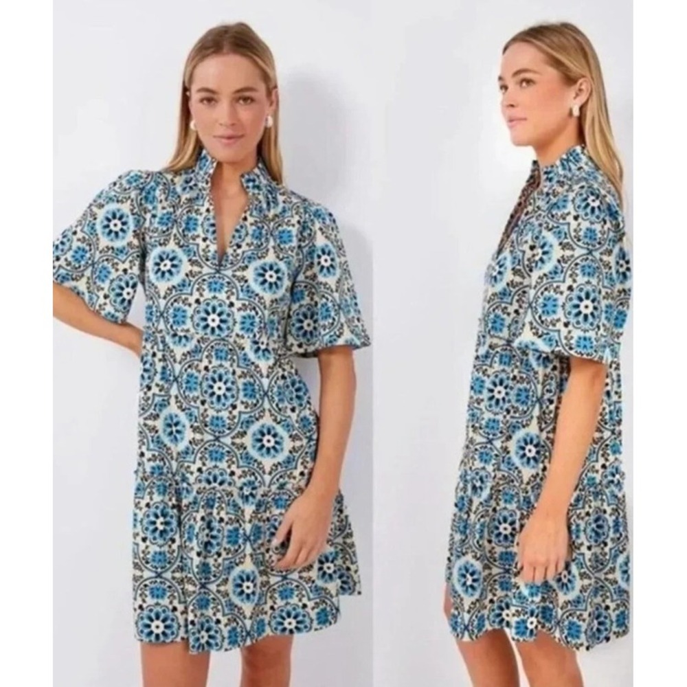 Tuckernuck Golden Medallion Crawford V-Neck Mini Dress Blue Ivory Short Sleeve